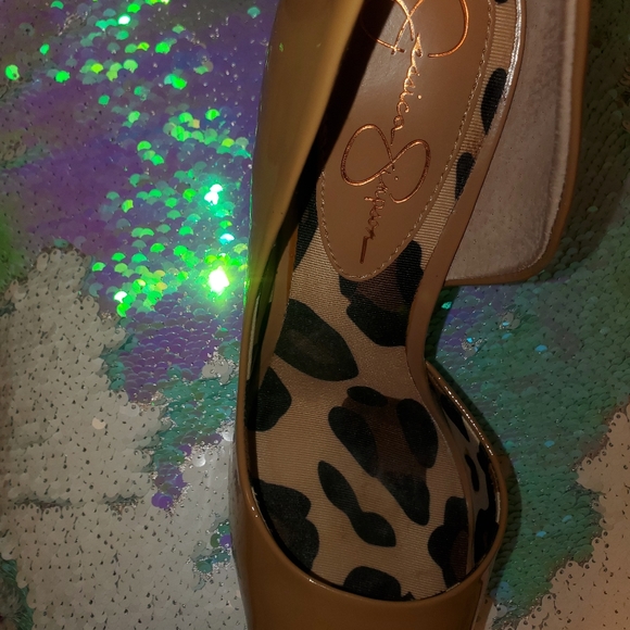 Heels - Picture 1 of 4